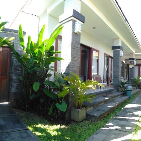 Guest House Reisya Nusa Dua  Exteriör bild