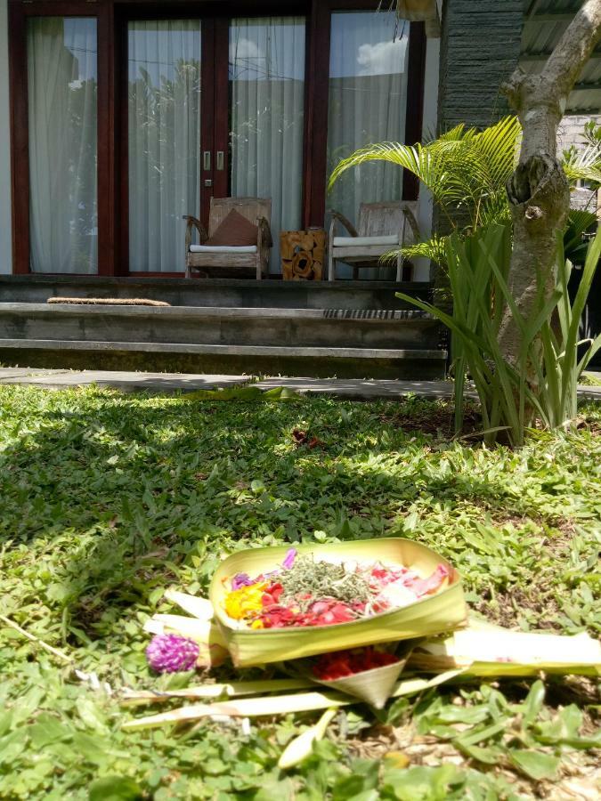 Guest House Reisya Nusa Dua  Exteriör bild